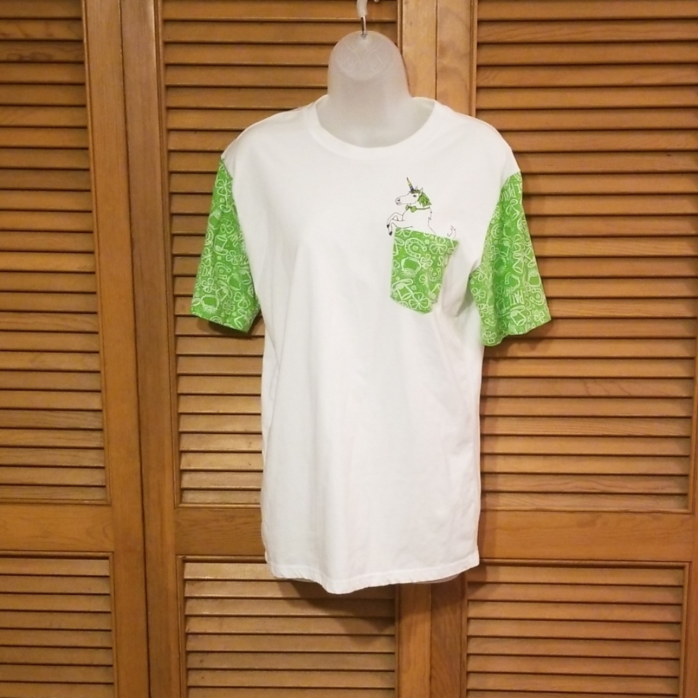 🌅Lucky St Patrick's Day Unicorn T-shirt